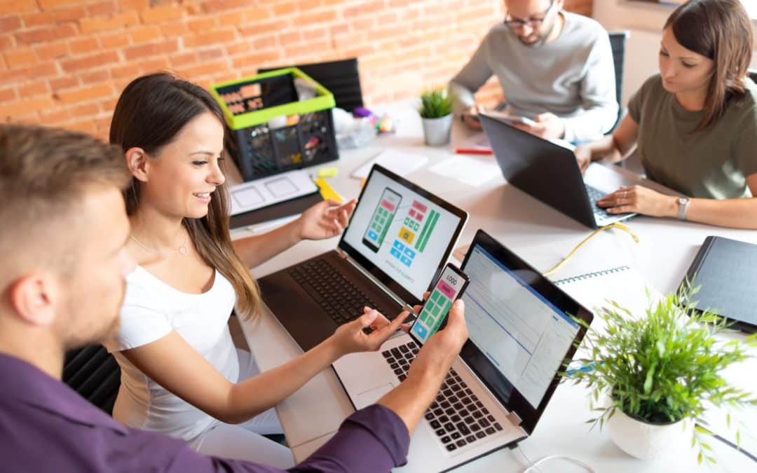 Sviluppo siti web: quali sono e di cosa si occupano le varie figure coinvolte nella realizzazione di un sito web efficace?